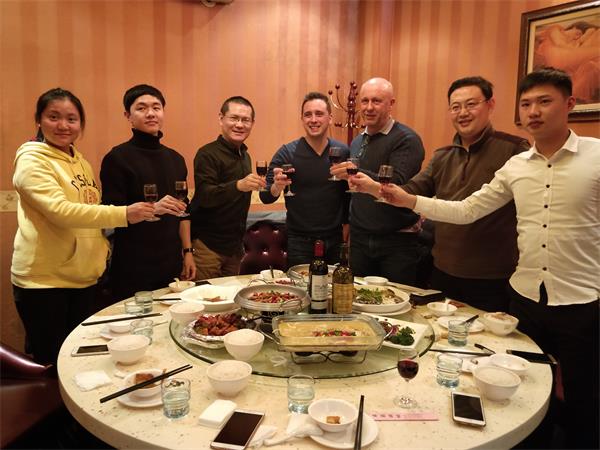 乐梦酒庄生产商皮特先生前来91视频IOS观看总部考察访问